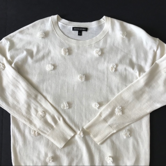 Banana Republic sweater pullover size L pom pom - Picture 3 of 5